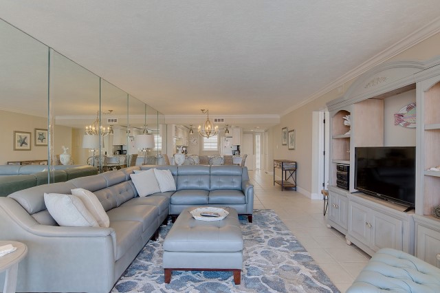 BEACHSIDE WITH GULF VIEWS SIESTA KEY BEACHSIDE WITH GULF VIEWS SIESTA KEY